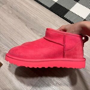 NWOT UGG Classic Ultra Mini Boots